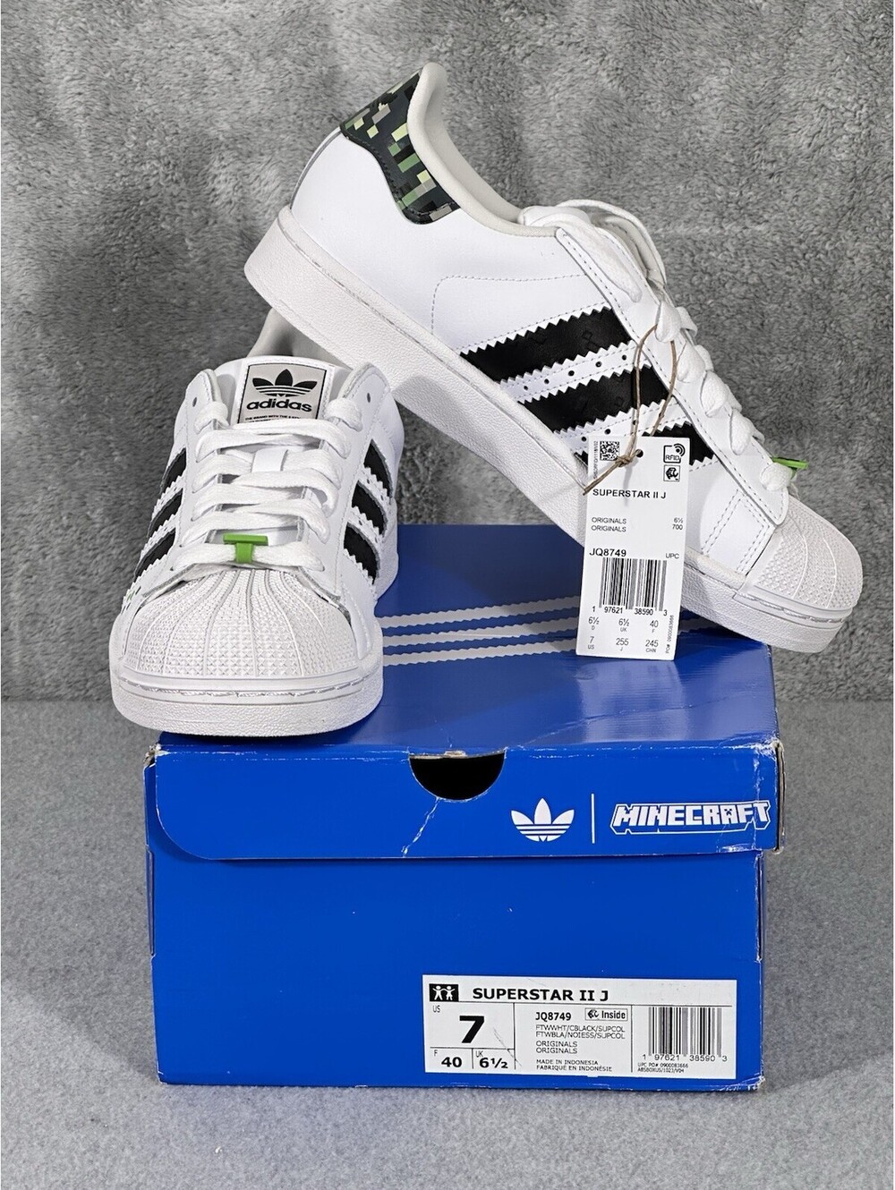 adidas Youth Size 7 Superstar II J Minecraft Creeper White Black Green JQ8749